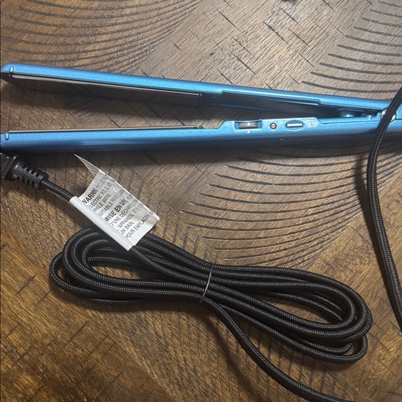BaBylissPRO Blue Hair Straightener - Picture 2 of 2